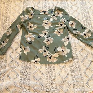 Ann Taylor Factory petite xs floral blouse.